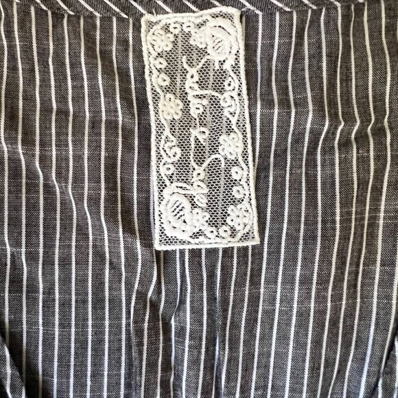 Sadie & Sage Gray and White Striped Jumpsuit – Size Small - Picture 9 of 10